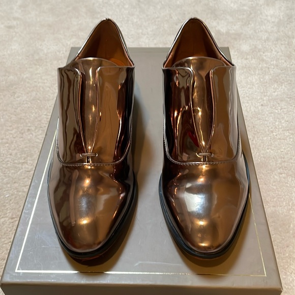 Rosegold Vegan Leather Shoes - Picture 1 of 7